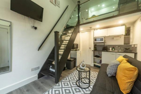 Quirky Studio in Central Reading
